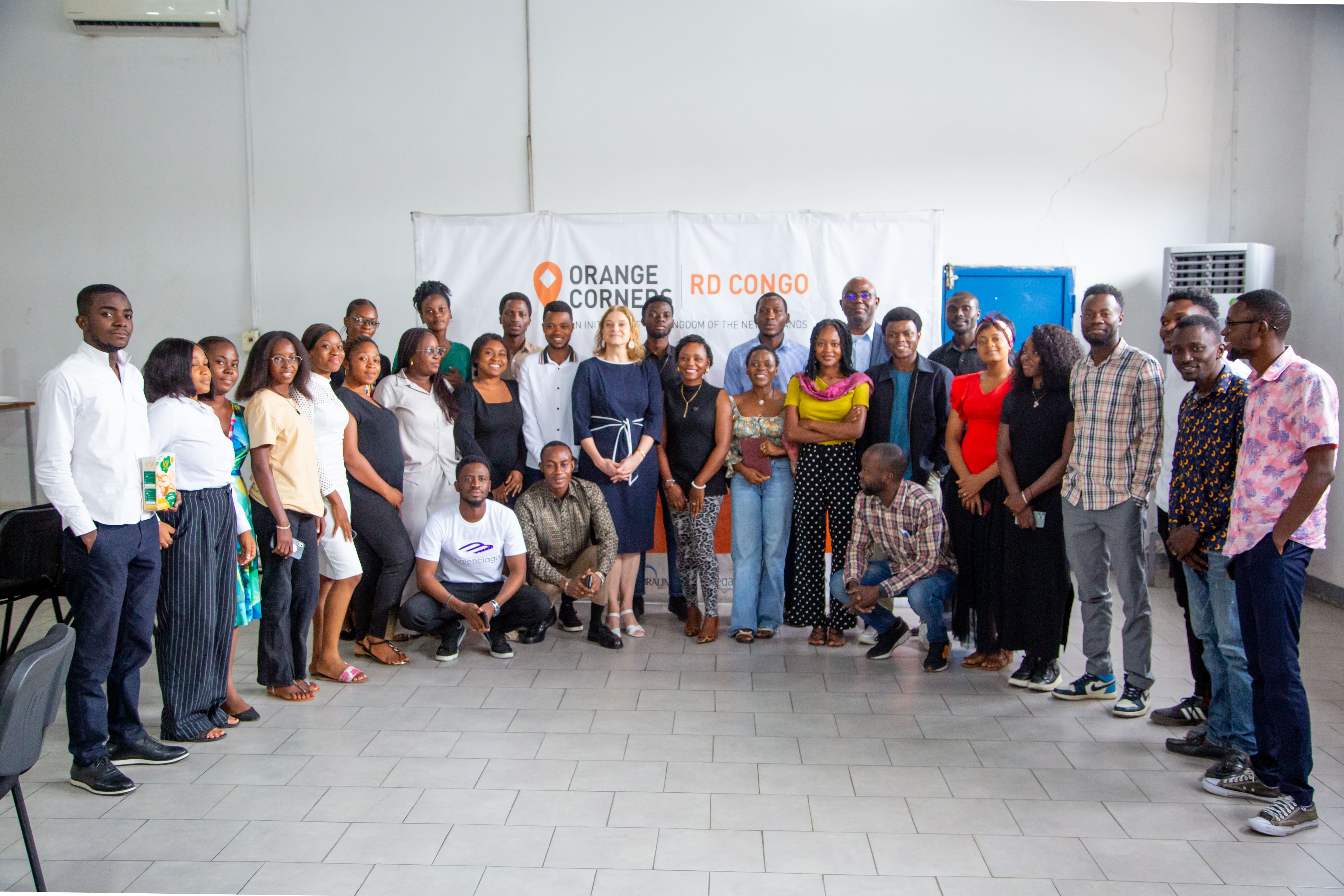 Visite de l’Ambassadeur des Pays-Bas à Ingenious City : Un engagement continu pour l’exécution du programme Orange Corners en RDC